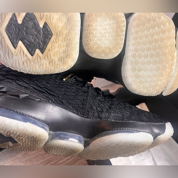 2017 LEBRON XV 15 METÁLIC GOLD SNEAKERS SIZE 10.5 - Picture 5 of 8